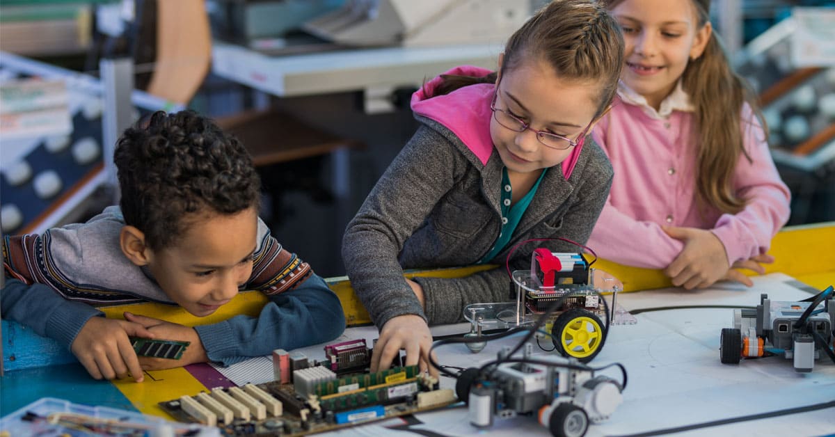 Exploring the Future: Benefits of Robotics Classes for Children in Vancouver