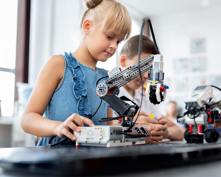 Unleashing Creativity and Innovation: Vancouver Robotics Classes for Kids